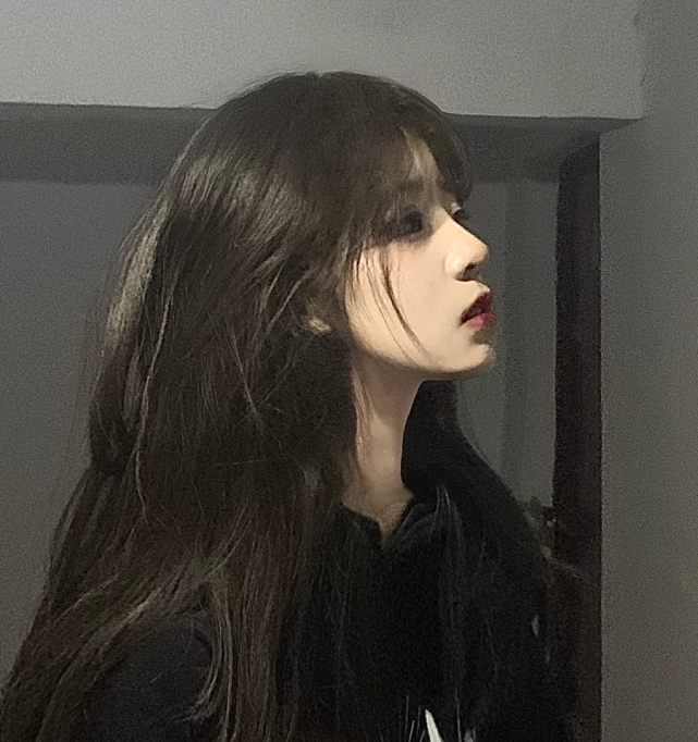女生高冷网名集:只要你回来,我剩下的半条命都给你玩