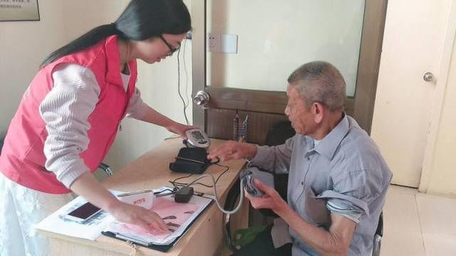 为什么有高血压的人群，在清晨时要更加小心，要特别注意这3件事
