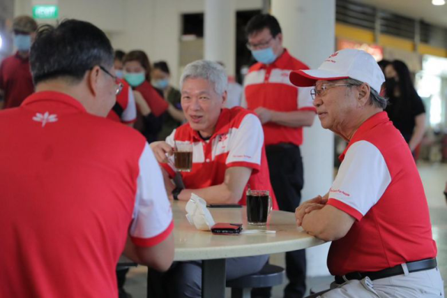 今年55岁的新加坡是否已到了政局的“分水岭”