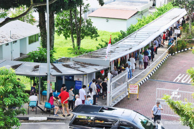 今年55岁的新加坡是否已到了政局的“分水岭”