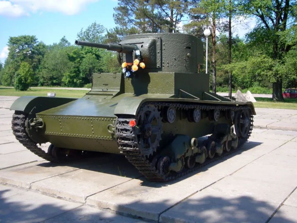 二战兵器高清图精选集,苏联t-26轻型坦克和t-28中型坦克