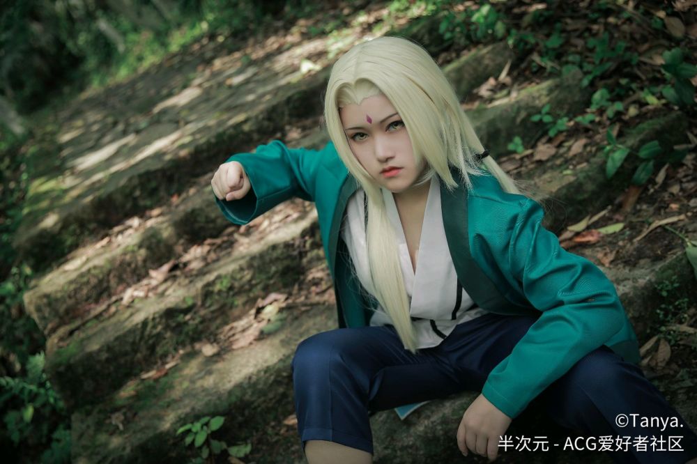 火影忍者 cos 纲手
