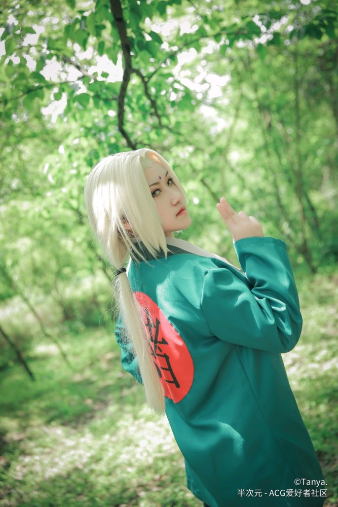 火影忍者 cos 纲手