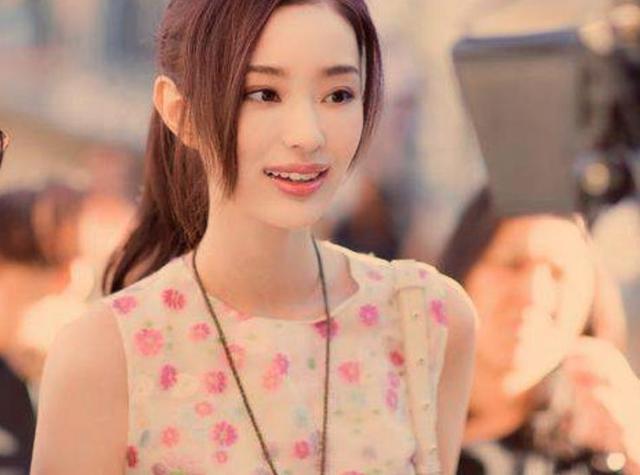 林更新与盖玥希甜蜜互动?疑似公开新恋情,男方还直言想媳妇了