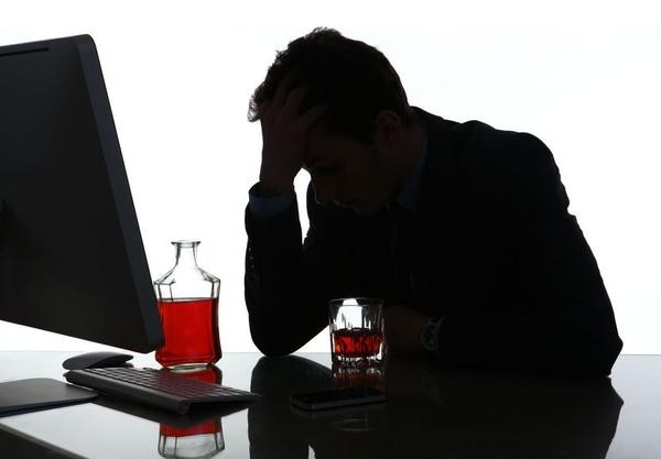 适量饮酒，有益健康？每天喝二两白，真的更易长寿？
