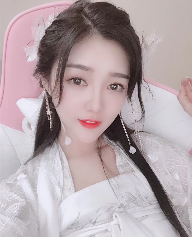 言柔双排上分,小抠脚却不在,来到洋房后,难言一句话评价柔柔的技术