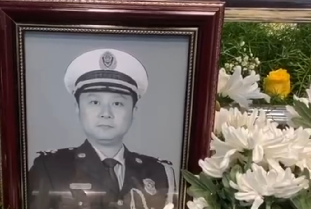 抗洪牺牲的英雄陈陆:朋友圈的唯一一条动态是孩子的出生照