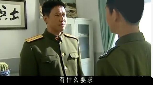 在电视剧《士兵突击》中,张译饰演"史今"一角,在作品当中,史今要退役