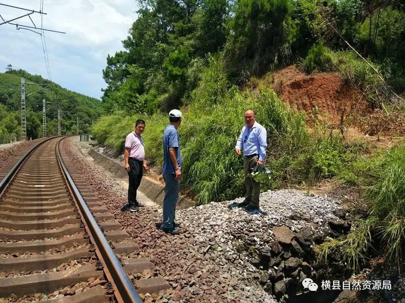 局根据区,市,县有关工作部署,积极派出工作组深入黎钦铁路(横县段)