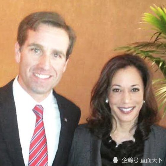 最细不过女人心:哈里斯一句"我和你儿子很熟"瞬间决定拜登选择