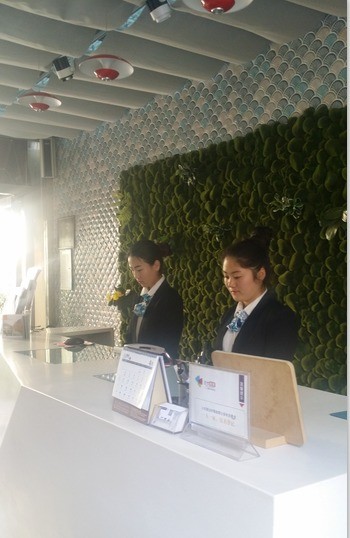 图文/施廷忠 28号接到拍摄昆明某酒店的任务,于是摄像一起前往.