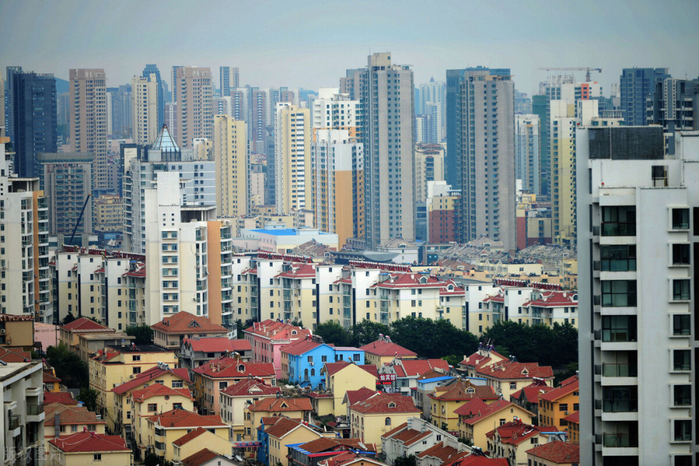 楼市降温下半年开始，投资数额、成交面积和金额全部下降，涨价么