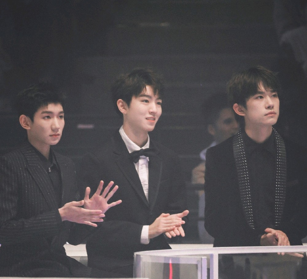 "tfboys"头像 背景套图