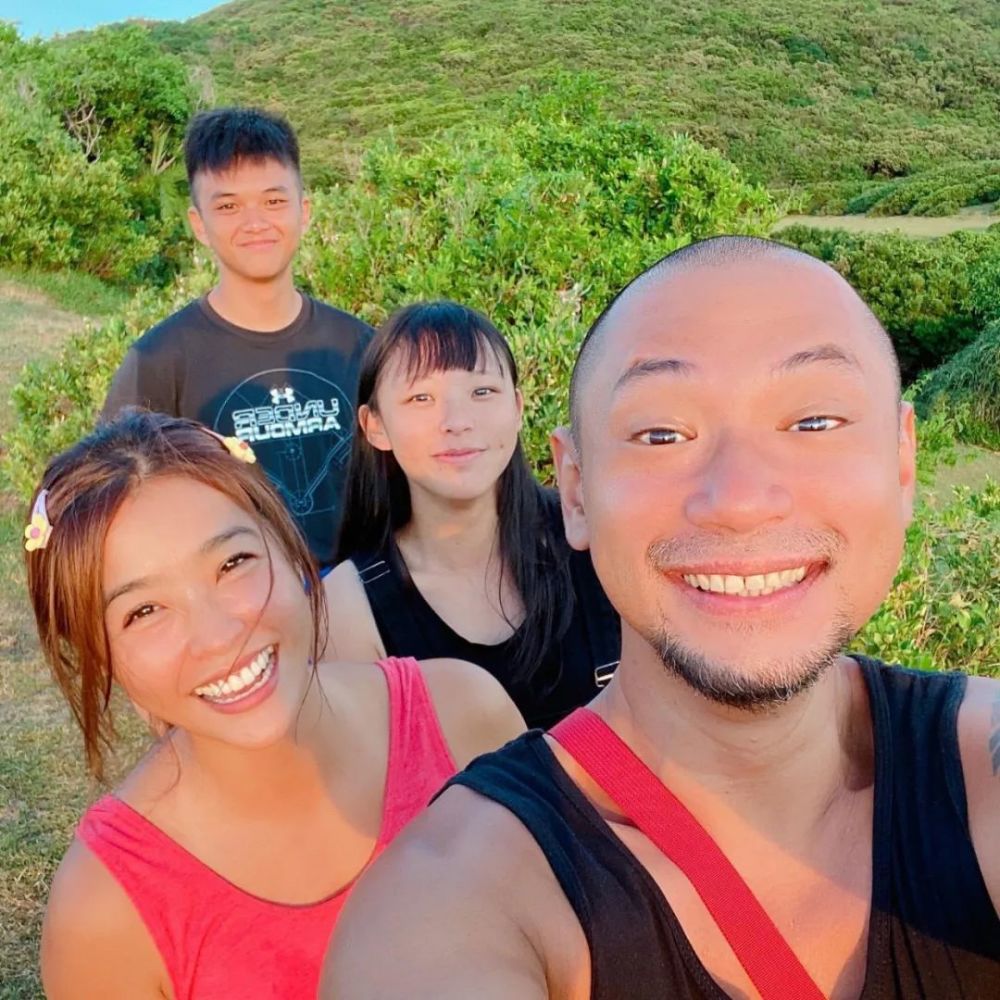恭喜!前tvb艺人金刚分手半年与离婚女主持人相恋,新欢不能生育