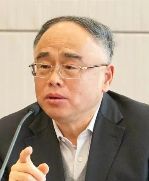 复旦大学法学院教授,中国法学会民法学研究会副会长 刘士国