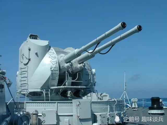 杭州舰改装后首次亮相军演,舰艏双管130舰炮依然威武霸气