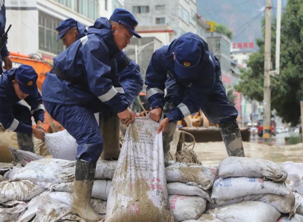 陇南两水人口_甘肃陇南两当县人口(2)