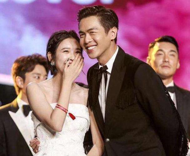 张若昀女儿大名曝光,曾是"情侣名",如今一家三口"亲子