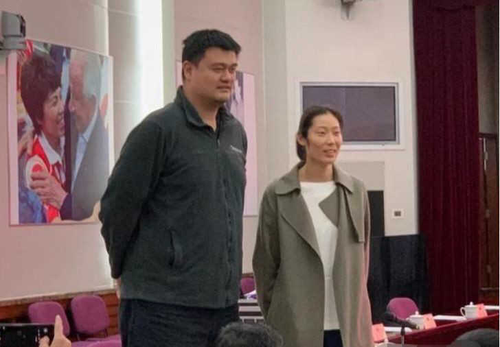 和姚明合影瞬间朱婷小鸟依人丁俊晖想哭黄晓明自信