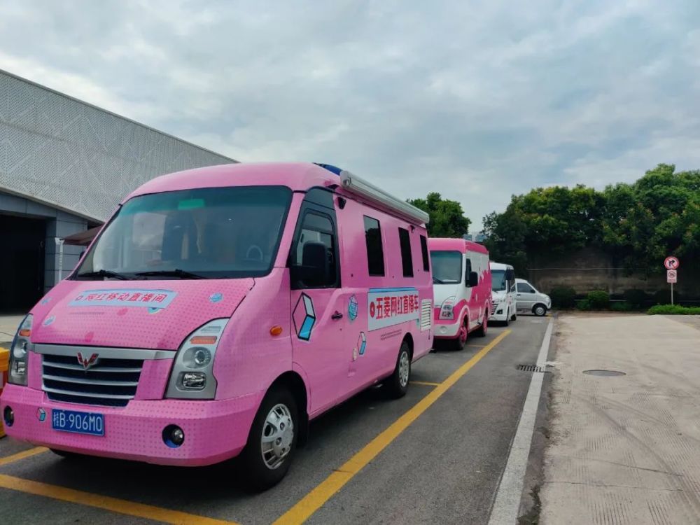 螺蛳粉自动售卖车,网红直播车,冰淇淋车,理发车…你喜欢哪款?
