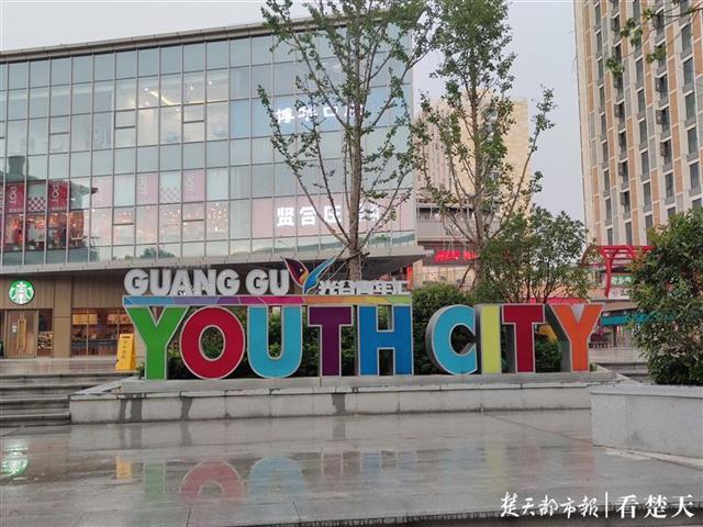买房花60万合同上只写51万多，8.1万元“信息服务费”是茶水费吗？