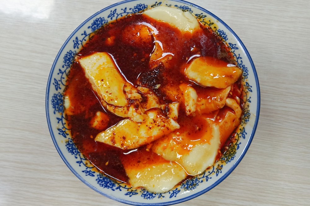 乾县豆腐脑口感滑嫩,酸酸辣辣的,很过瘾_腾讯新闻