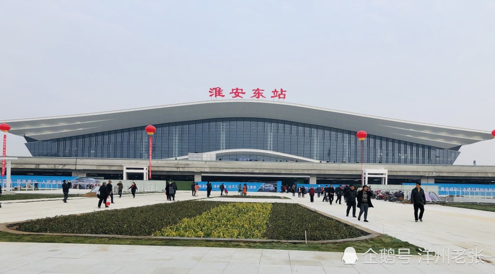高铁全线由南京出发向北经浦口区,六合区,之后进入安徽境内,横穿天长