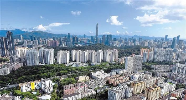 短短一个月深圳二手房网签断崖式腰折，中介门庭冷清，但新房打新依旧火爆