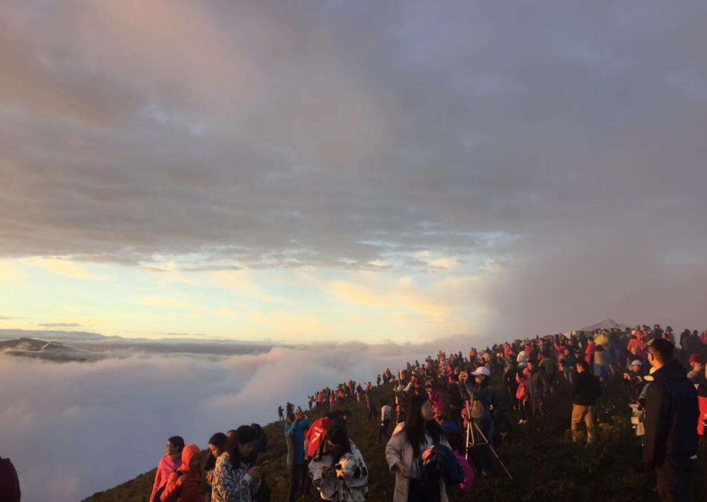 成都红岩顶:美过牛背山,位于贡嘎之巅,懒人也轻松上山!