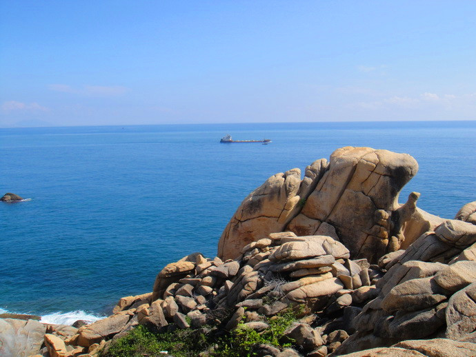 牛车湾,三亚最后的处女地牛车湾坐落在海棠湾与亚龙湾之间,与蜈