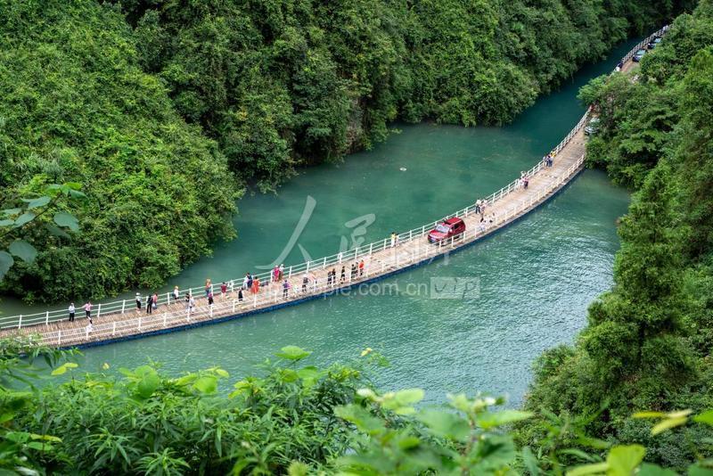 湖北宣恩:狮子关景区迎客来