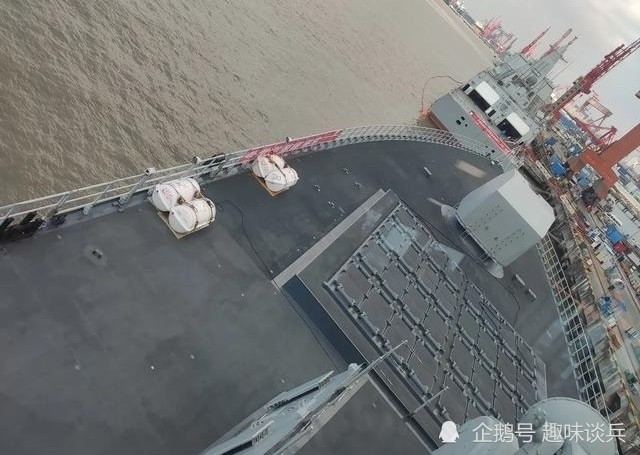 第二艘055型万吨大驱已与辽宁舰会合,不久后将正式入役