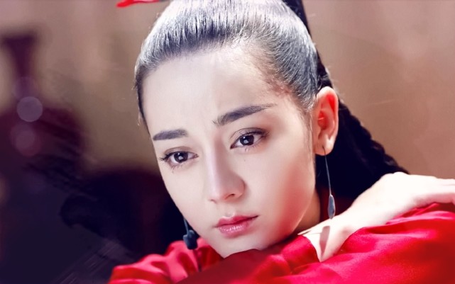 迪丽热巴忧郁古装美图来袭这样的神仙颜值让人羡慕