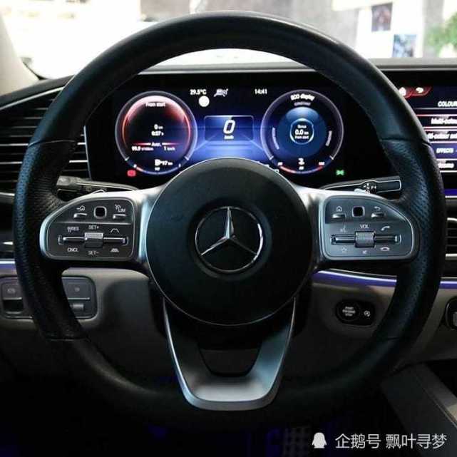 奔驰这一代gls 在路上能见度不算高