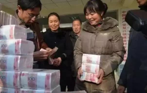 农村拆迁不再统一安置，一百万和一套安置房，你会怎么选？