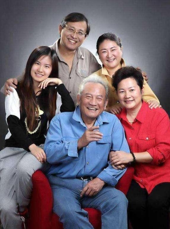 硬汉杨在葆:36岁入狱,47岁丧妻,晚年儿子患尿毒症,今怎样