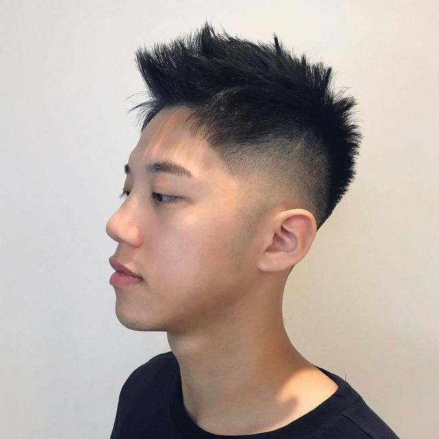 越剪越帅气男生发型17款,清爽时尚显精神,看完忍不住