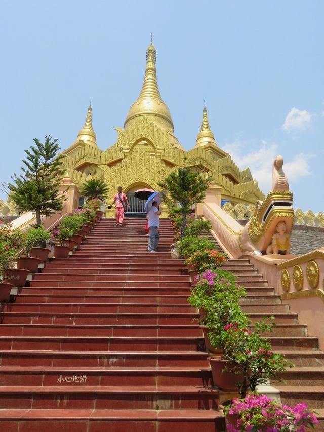 旅游圣地缅甸小勐拉大金塔之行