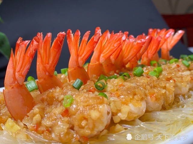 无保留分享《蒜蓉粉丝蒸虾》简单做法,附带蒜蓉酱的做法,想学吗?