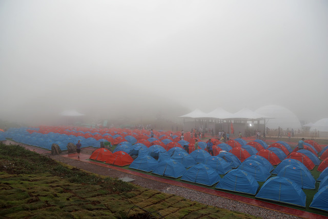 八面山·云顶恋上你"为主题,吸引了2000余名来自全国各地的帐篷俱乐部