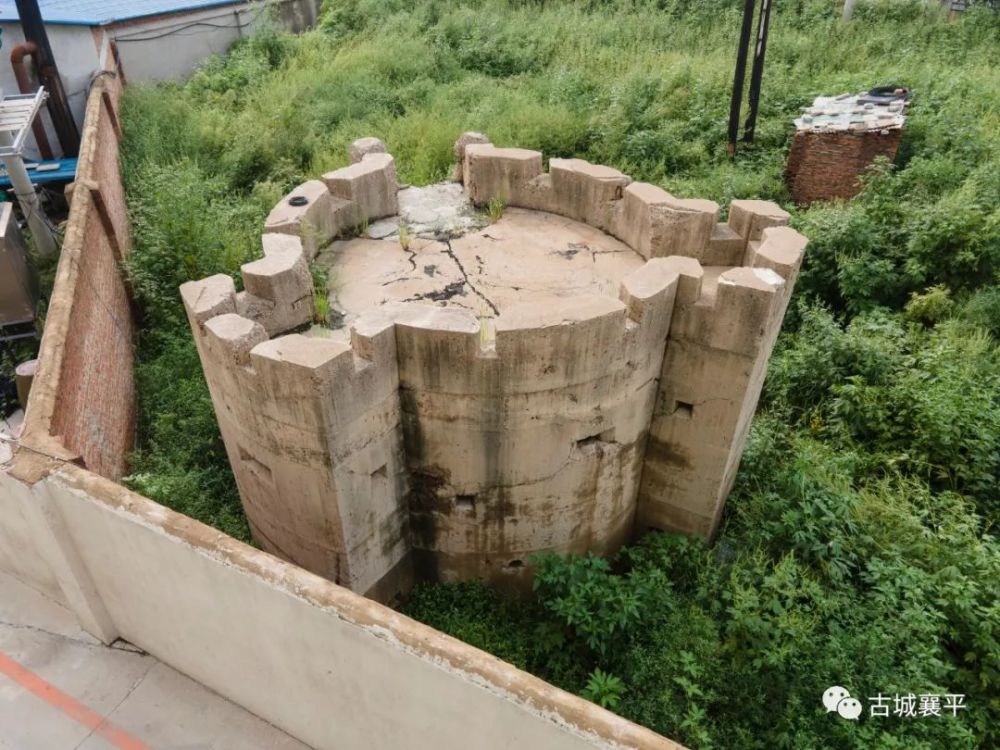 辽阳县首山火车站的碉堡,保存完好.你知道什么时候建的吗?