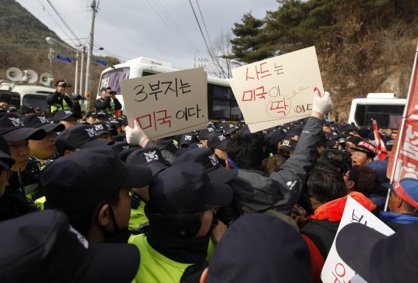 韩国国内现状旅游业大萧条 韩国部分民众抗议
