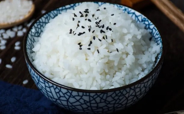 心理测试:3碗白米饭,你觉得哪碗最有食欲?测你天生靠什么吃饭!