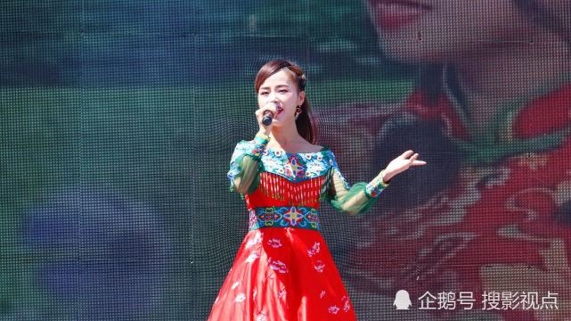 `相约利源"群星演唱会,此次参加的群星还有秦歌第一人十三狼,付飞社