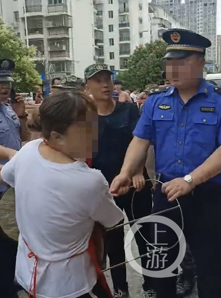 官方回应城管执法冲突误伤4岁女童:获亲属谅解