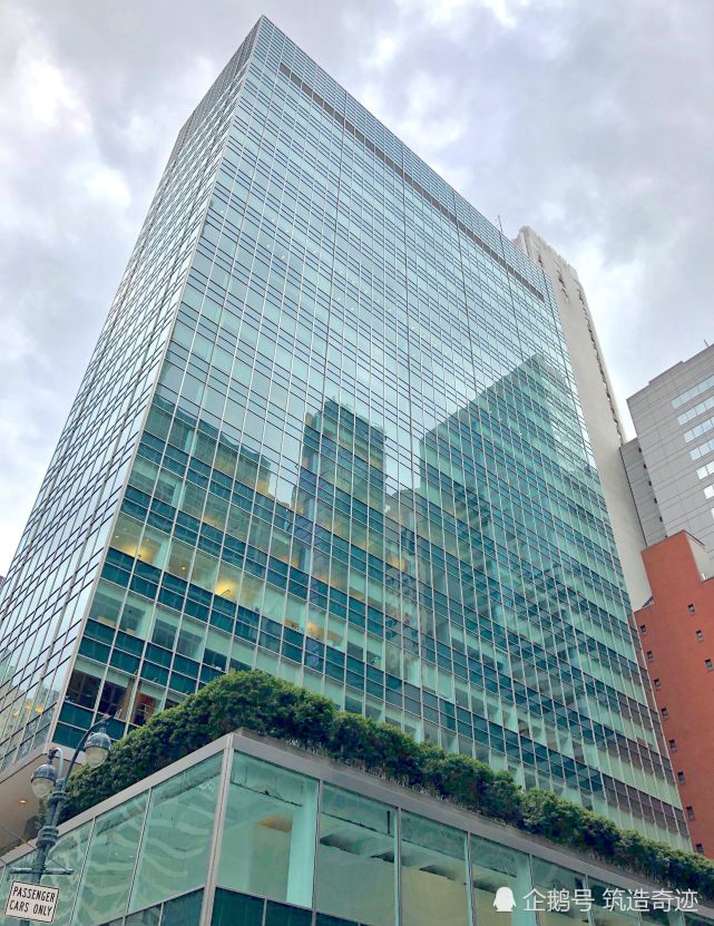 利华大厦( lever house ) 这座大楼位于美国 纽约公园大道390号,是