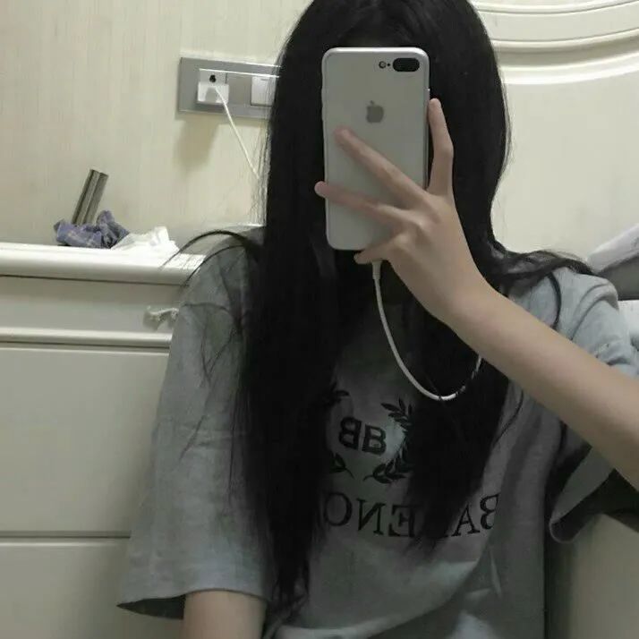 不露脸女生头像:别逞强啦 你是小朋友忍不住不哭/女头