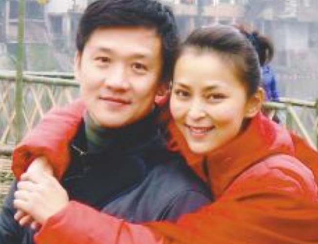 被抛弃的何音重获幸福如今嫁小9岁的许云帆一家人生活幸福