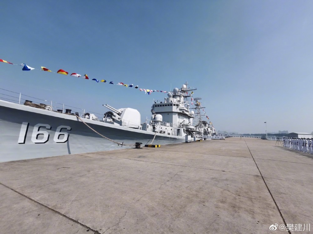 湛江舰与珠海舰28日退役,我国国产第一代导弹驱逐舰全部退役