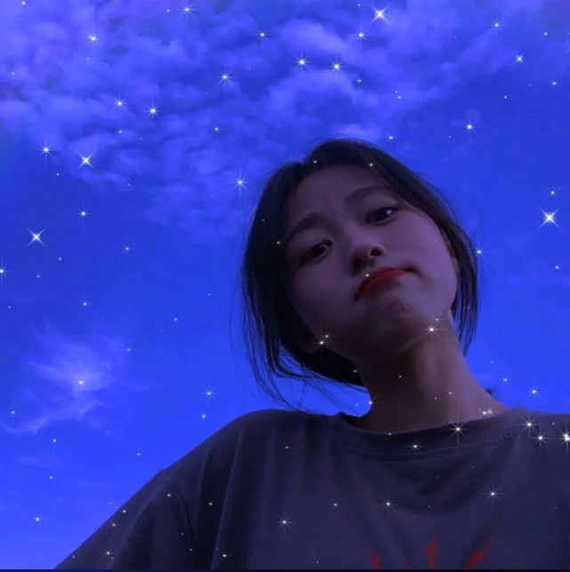 超仙气女生头像:你眼中有一片海,却不肯为我蓝